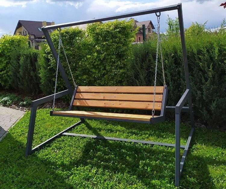 Garden Swing Metal Frame and Wood Seat 6'