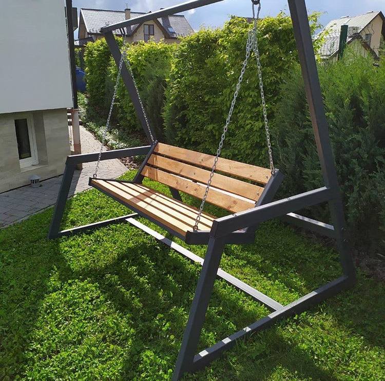 Garden Swing Metal Frame and Wood Seat 6'